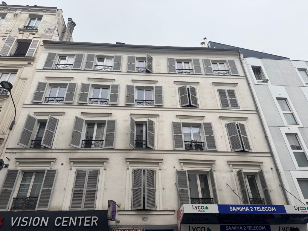 Appartement à vendre -3 pièces, dernier étage Paris 20°, rue de Belleville